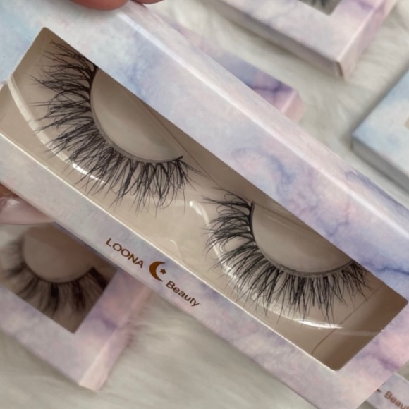 LOONA Beauty 6 Sets of Luxury Lashes - Picture 4 of 5